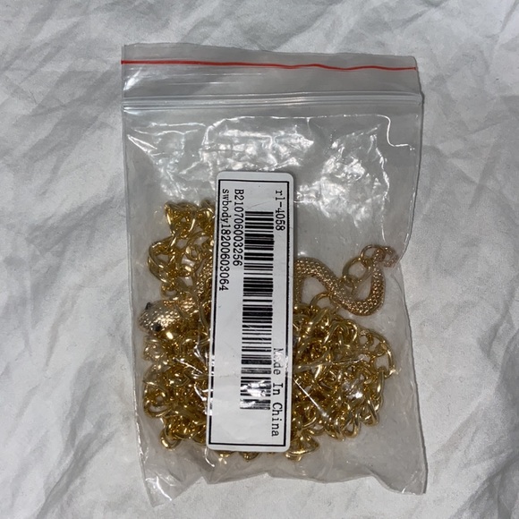 SHEIN adjustable gold snake charm hip/waist body chain. One size. - Picture 8 of 9